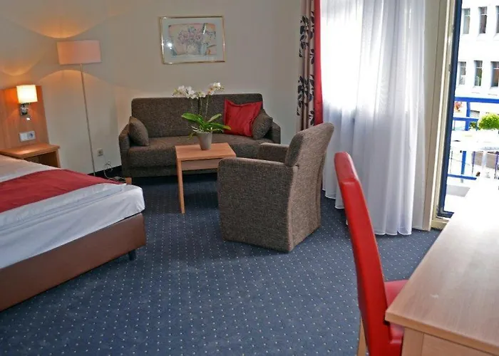 Отель Ambassador Грасбрунн