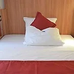 Ambassador 3* غراسبرن