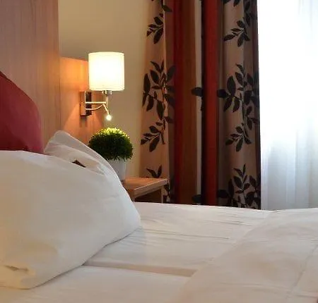 Hotel Ambassador 3*