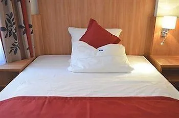 Ambassador 3* גרסברון