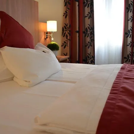 Ambassador Hotel Grasbrunn