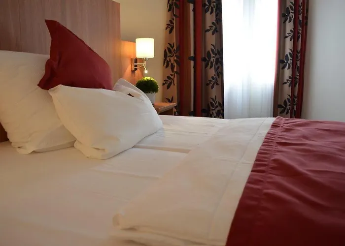 Ambassador Hotel Grasbrunn